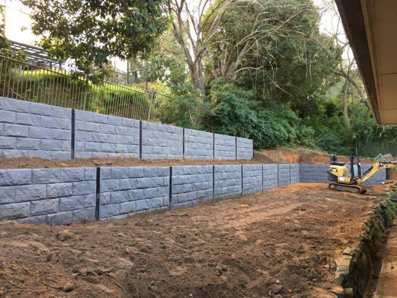 Concrete Retaining Wall