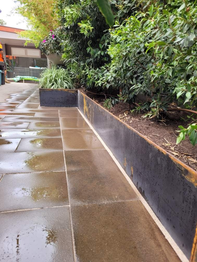 Weathering Steel (COR-TEN®) Retaining Wall