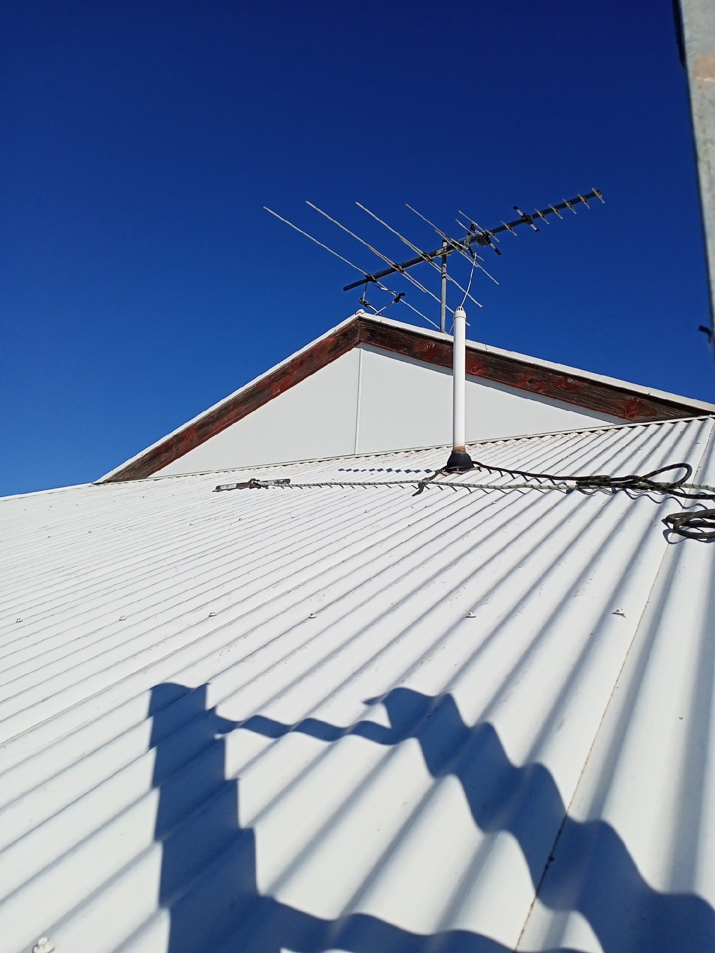 COLORBOND® Surfmist